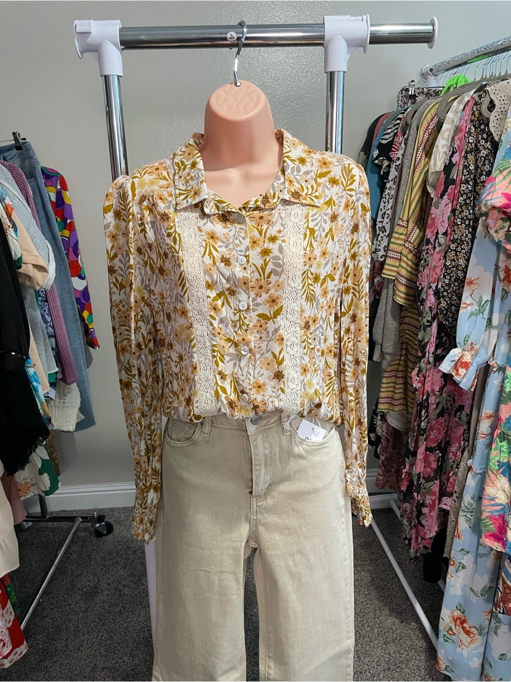Promesa Cream and Mustard Floral Lace-Trim Button-Down Shirt